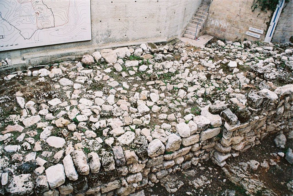 1280px-Biblical_Jerusalem_Wall_Remnants