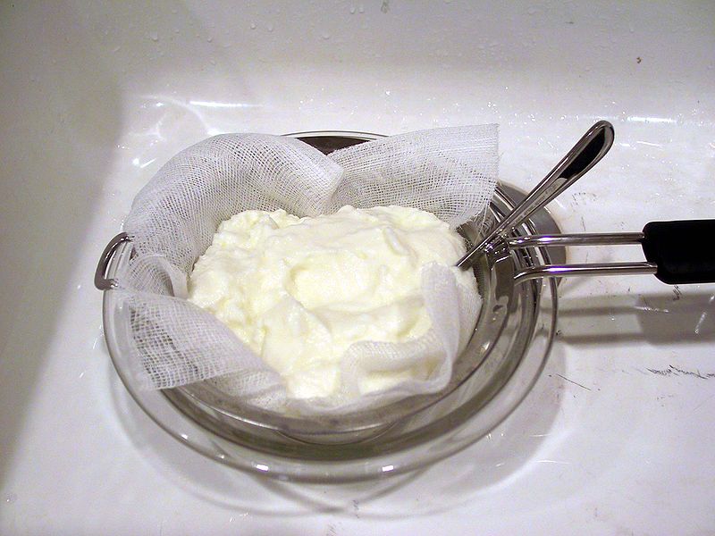 800px-Yoghurt_in_bowl